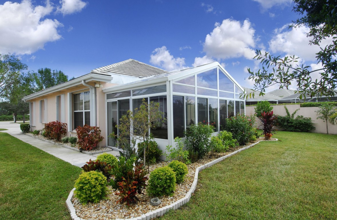 Beautiful custom sunroom installation in Miami Gardens, FL